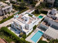 Villa en alquiler en Rio Verde Playa, Marbella Golden Mile