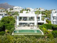 Villa en venta en Nueva Andalucia