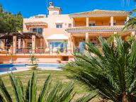 Villa en venta en New Golden Mile, Estepona