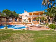 Villa en venta en New Golden Mile, Estepona