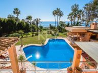 Villa en venta en New Golden Mile, Estepona