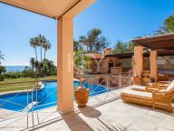 Villa en venta en New Golden Mile, Estepona