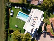 Villa en venta en Los Monteros Playa, Marbella Este