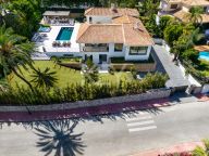 Villa en venta en Las Brisas, Nueva Andalucia