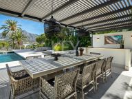 Villa for sale in Las Brisas, Nueva Andalucia