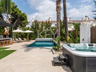 Villa for sale in Las Petunias, San Pedro de Alcantara