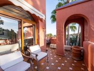 Atico Duplex en venta en Alhambra del Golf, Estepona