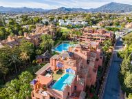 Atico Duplex en venta en Alhambra del Golf, Estepona