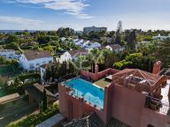 Atico Duplex en venta en Alhambra del Golf, Estepona