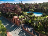 Atico Duplex en venta en Alhambra del Golf, Estepona