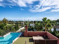 Atico Duplex en venta en Alhambra del Golf, Estepona