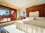 Duplex Penthouse for sale in Alhambra del Golf, Estepona