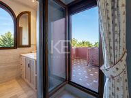 Atico Duplex en venta en Alhambra del Golf, Estepona