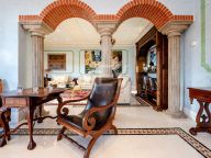 Duplex Penthouse for sale in Alhambra del Golf, Estepona