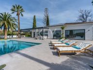 Villa en venta en Elviria, Marbella Este