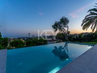 Villa en venta en Elviria, Marbella Este