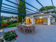 Villa en venta en Elviria, Marbella Este