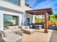 Villa for sale in Lomas de Magna Marbella, Marbella Golden Mile