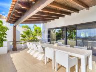 Villa en venta en Lomas de Magna Marbella, Marbella Golden Mile