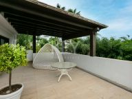 Villa for sale in Lomas de Magna Marbella, Marbella Golden Mile