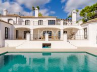 Villa for sale in El Madroñal, Benahavis