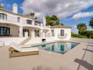 Villa en venta en El Madroñal, Benahavis