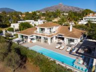 Villa for sale in Las Brisas, Nueva Andalucia