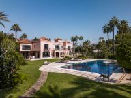 Villa for sale in Paraiso Barronal, Estepona