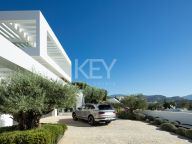 Villa for sale in La Quinta, Benahavis