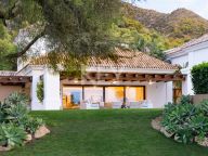 Villa en alquiler en Cascada de Camojan, Marbella Golden Mile