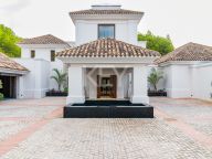 Villa en alquiler en Cascada de Camojan, Marbella Golden Mile