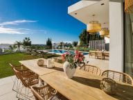 Villa for sale in La Alqueria, Benahavis