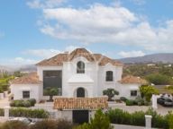 Villa for sale in Marbella Club Golf Resort, Benahavis