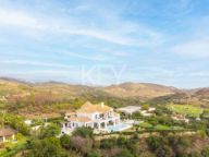 Villa for sale in Marbella Club Golf Resort, Benahavis