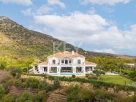 Villa for sale in Marbella Club Golf Resort, Benahavis