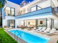 Villa en alquiler en Rio Verde, Marbella Golden Mile