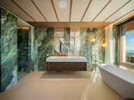 Villa en venta en La Quinta, Benahavis