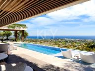 Villa for sale in La Quinta, Benahavis