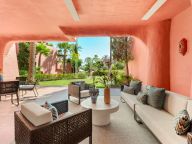 Ground Floor Apartment for sale in Torre Bermeja, Estepona