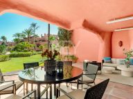 Apartamento Planta Baja en venta en Torre Bermeja, Estepona