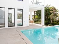 Villa for sale in Marbesa, Marbella East