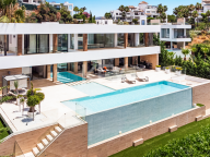 Villa en venta en La Alqueria, Benahavis
