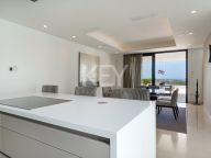 Villa for sale in La Alqueria, Benahavis