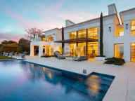 Villa for sale in Los Flamingos Golf, Benahavis