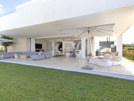 Villa for rent in Rio Real, Marbella East