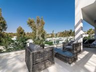 Villa en alquiler en Arboleda, Estepona