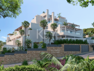 Duplex Penthouse for sale in Rio Real Golf, Marbella East
