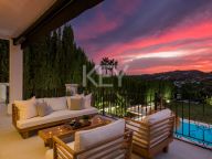 Villa for sale in Benahavis