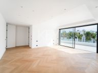 Вилла на продажу в Las Lomas del Marbella Club, Золотая Миля