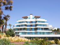 Apartamento en venta en Guadalobon, Estepona